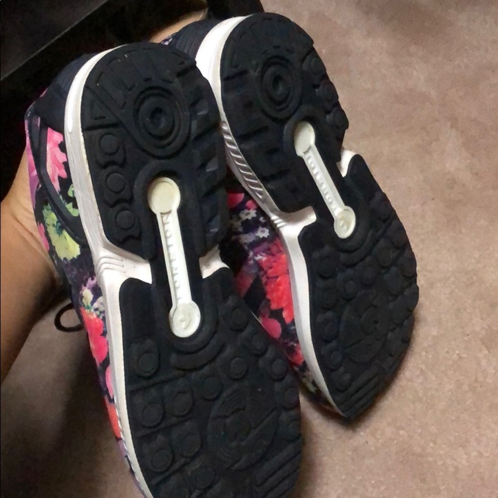 Adidas - Picture 2 of 3